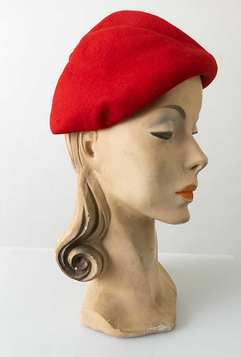 1940s Red Wool Felt Beret - image 2