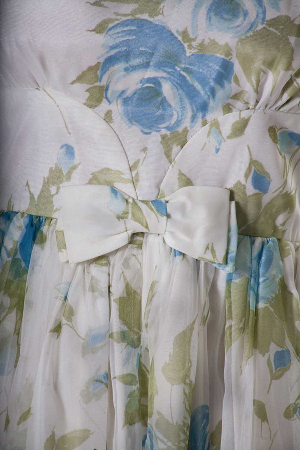 1950s Blue Floral Chiffon Party Dress - image 6