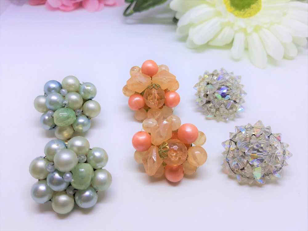 1950's Vintage Clip on Earrings Collection - 3 PA… - image 3