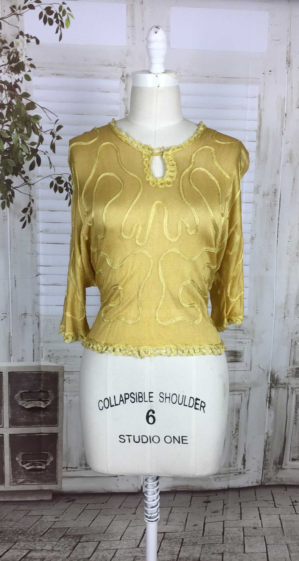 Original 1920s Gold Mustard Yellow Silk Vintage T… - image 2