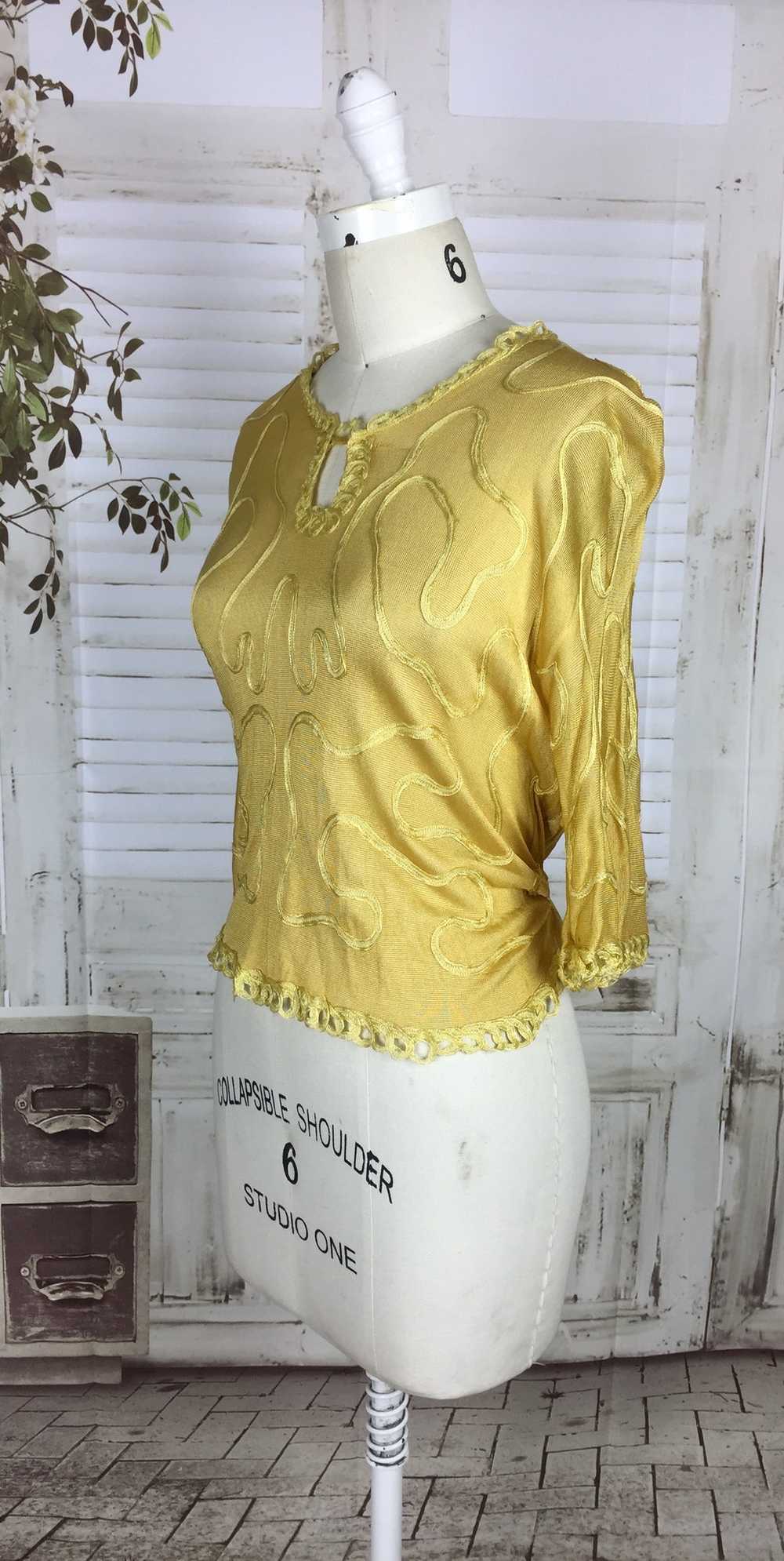 Original 1920s Gold Mustard Yellow Silk Vintage T… - image 4