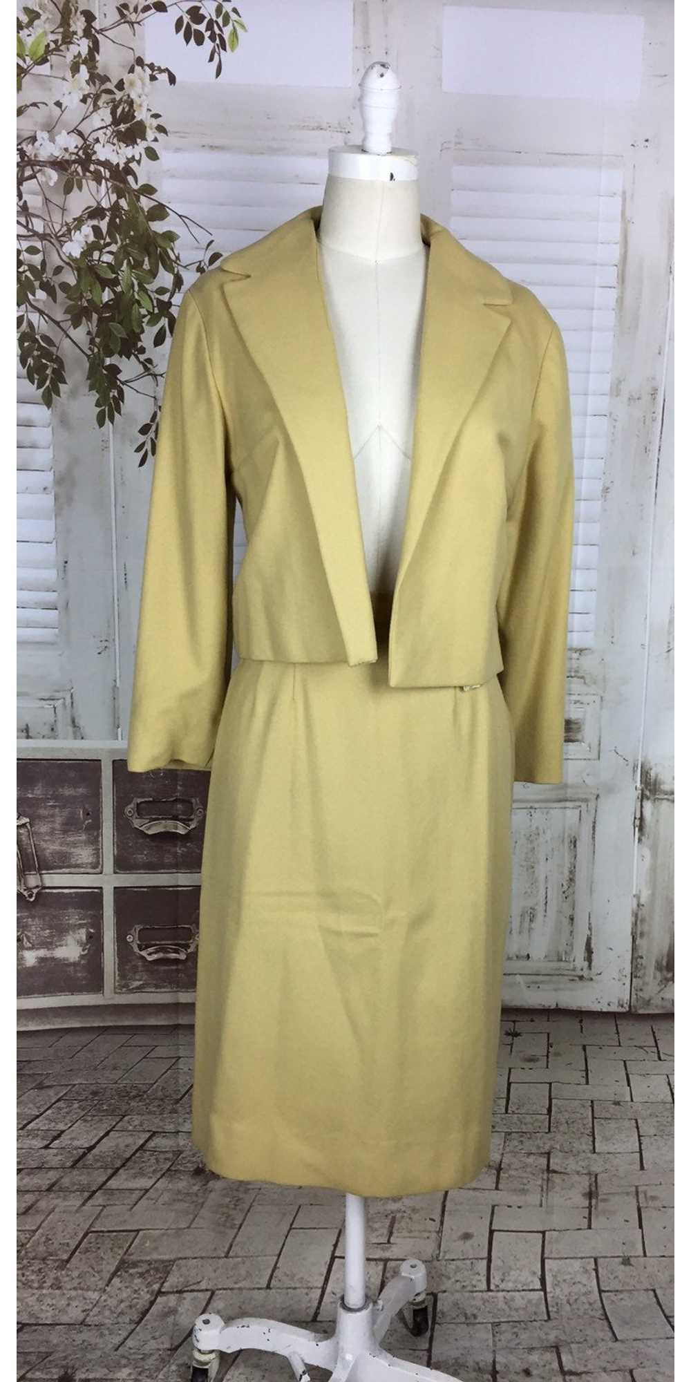Original Late 1940s / Early 1950s Gold Yellow Woo… - image 3