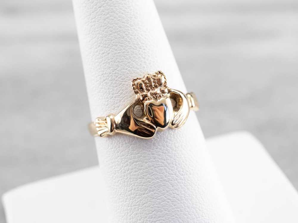 Vintage Yellow Gold Claddagh Ring - image 6