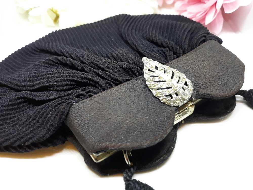 Delicate and Dainty 1940's Black Purse - Nice Col… - image 3