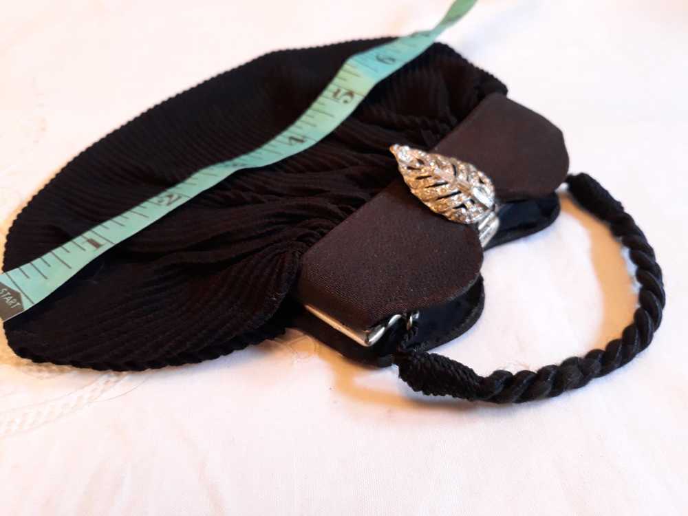 Delicate and Dainty 1940's Black Purse - Nice Col… - image 6