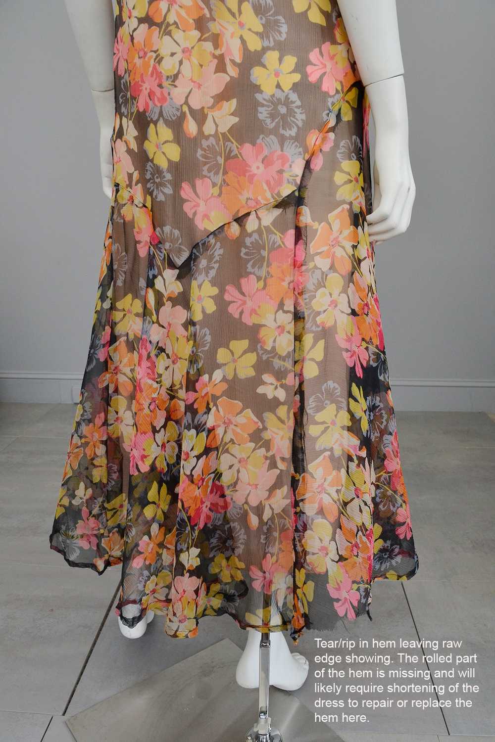 1920s 30s Pink Yellow Floral Print on Charcoal Gr… - image 7