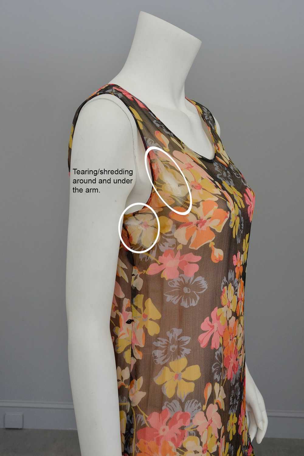 1920s 30s Pink Yellow Floral Print on Charcoal Gr… - image 9