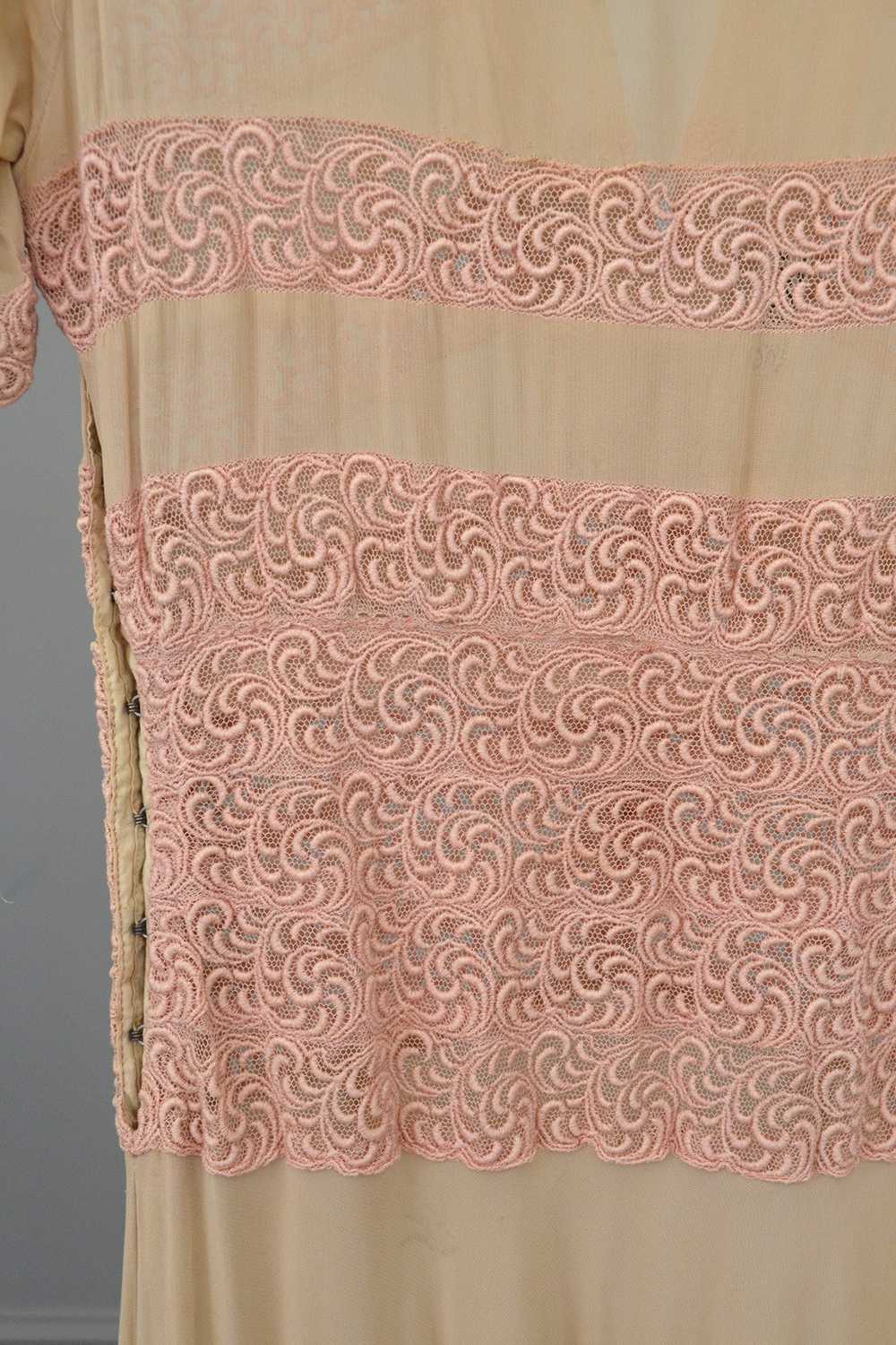 1930s Glamour Gown | Pink Embroidered Lace Ecru R… - image 4