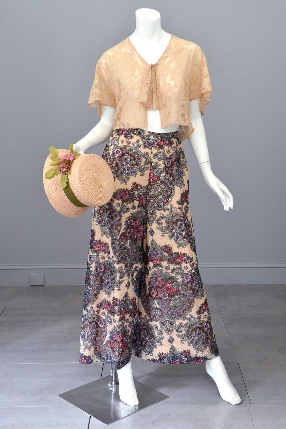 1970s Lacey Floral Print Palazzo Pants - image 8