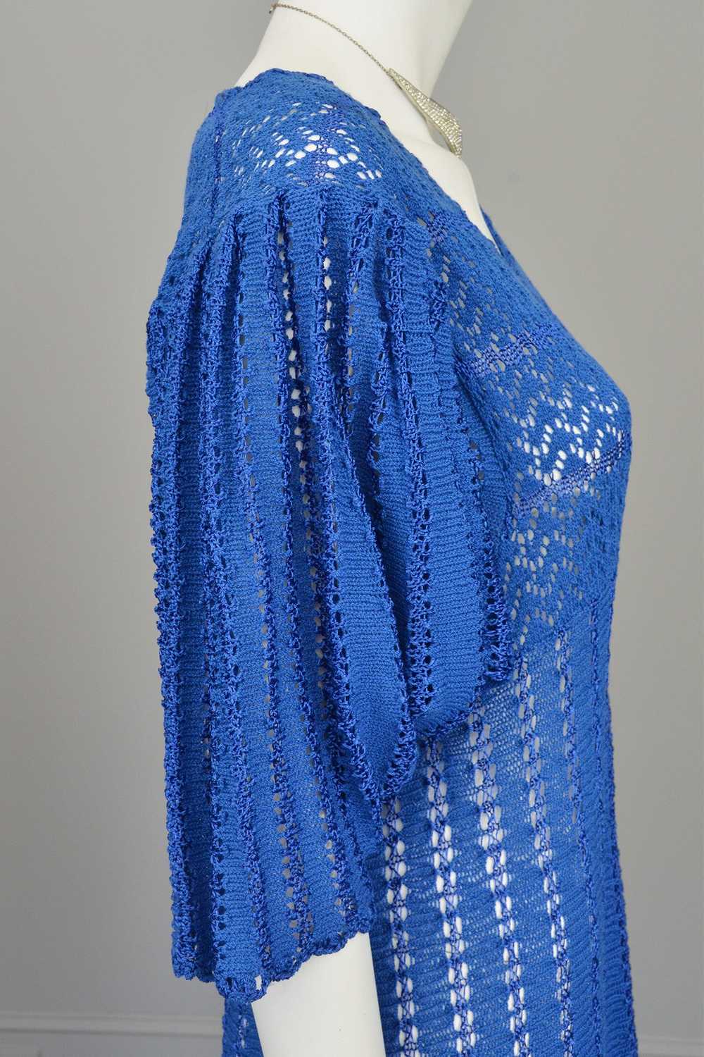 1970s Vibrant Blue Knit Crochet Dress Draping Ang… - image 4