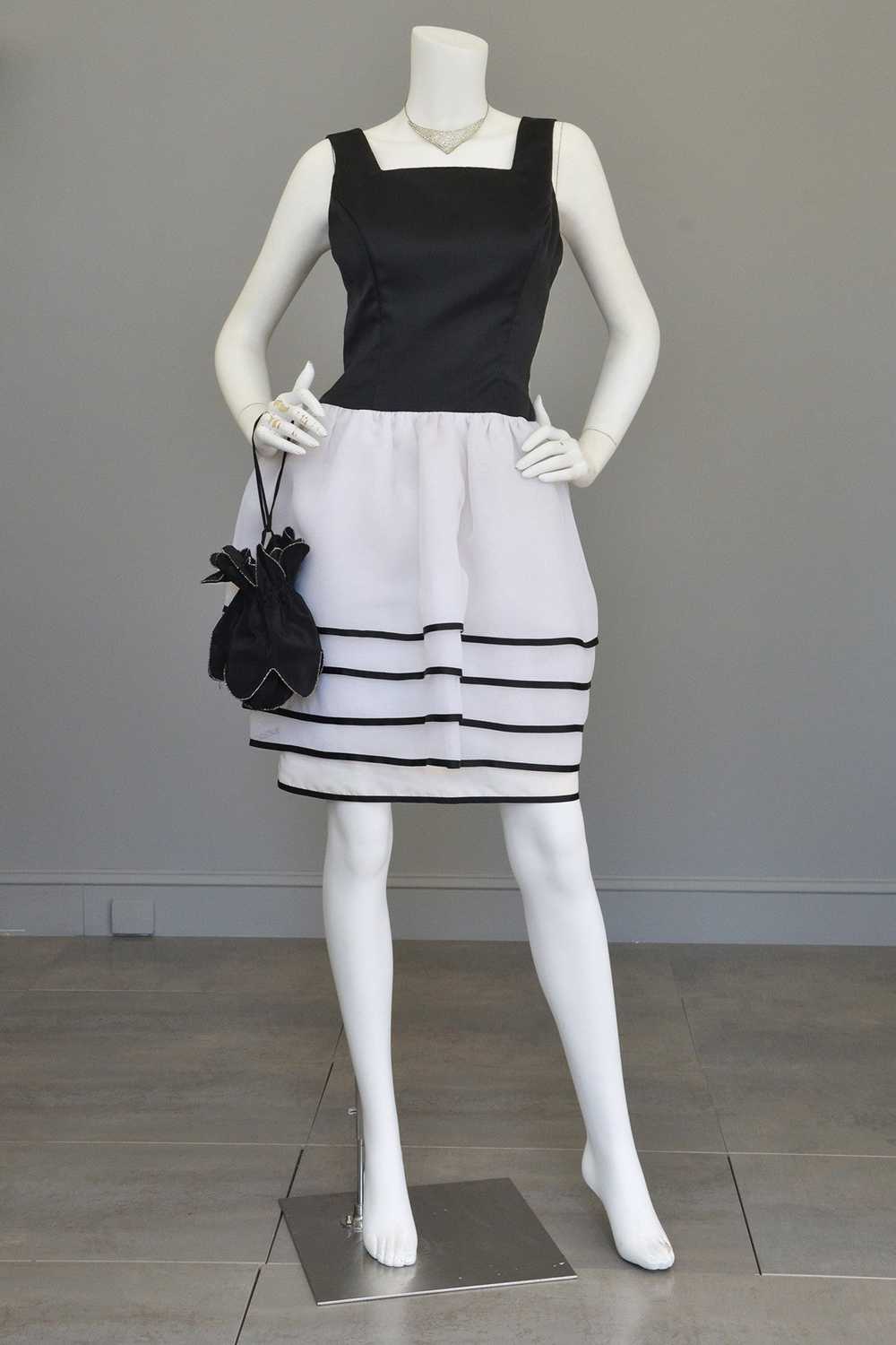 1980s Victor Costa Black White Peplum Skirt Cockt… - image 4