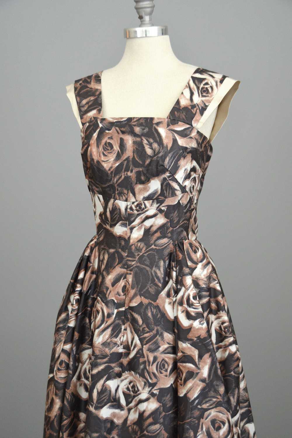 Vintage 1950s Retro Floral Print Evening Gown - image 4