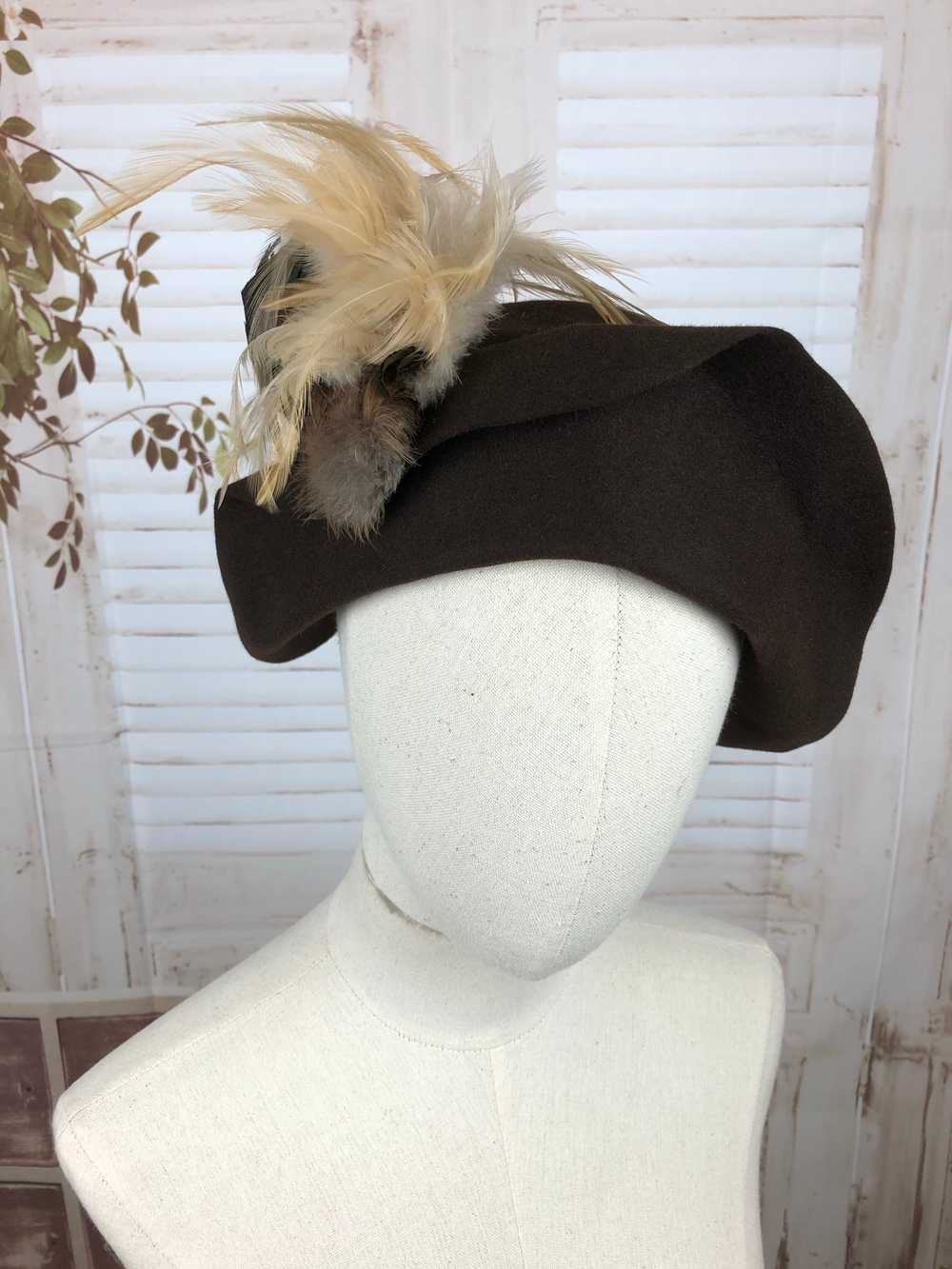 Original 1940s 40s Vintage Brown Hat With Feather… - image 3