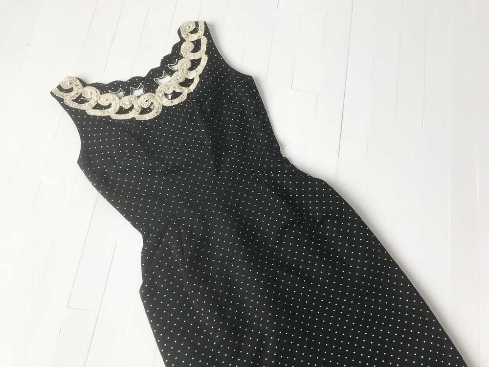 1950s Black Polka Dot Wiggle Dress with Lace Coll… - image 6