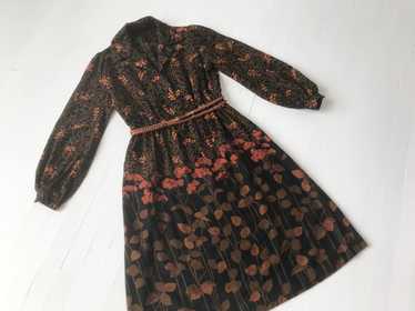 1970s Mollie Parnis Botanical Print Dress - image 1