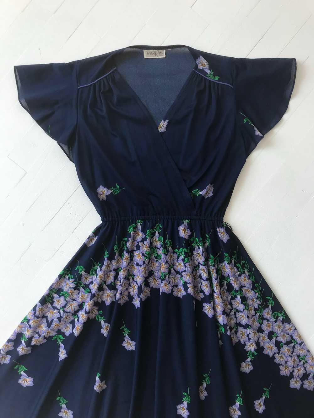 1970s Flutter Sleeve Floral Print Dress - image 6
