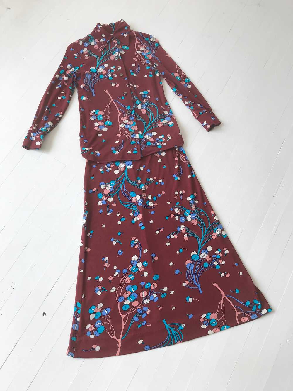 1970s Burgundy Botanical Print Dress with Matchin… - image 6