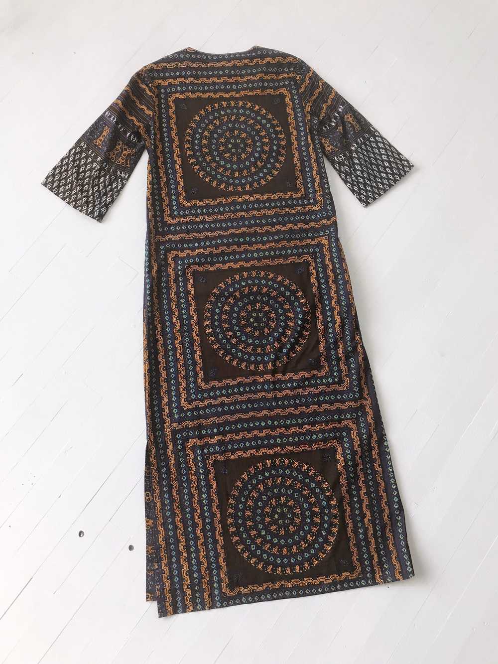 1970s Printed Boho Caftan Dress - image 7