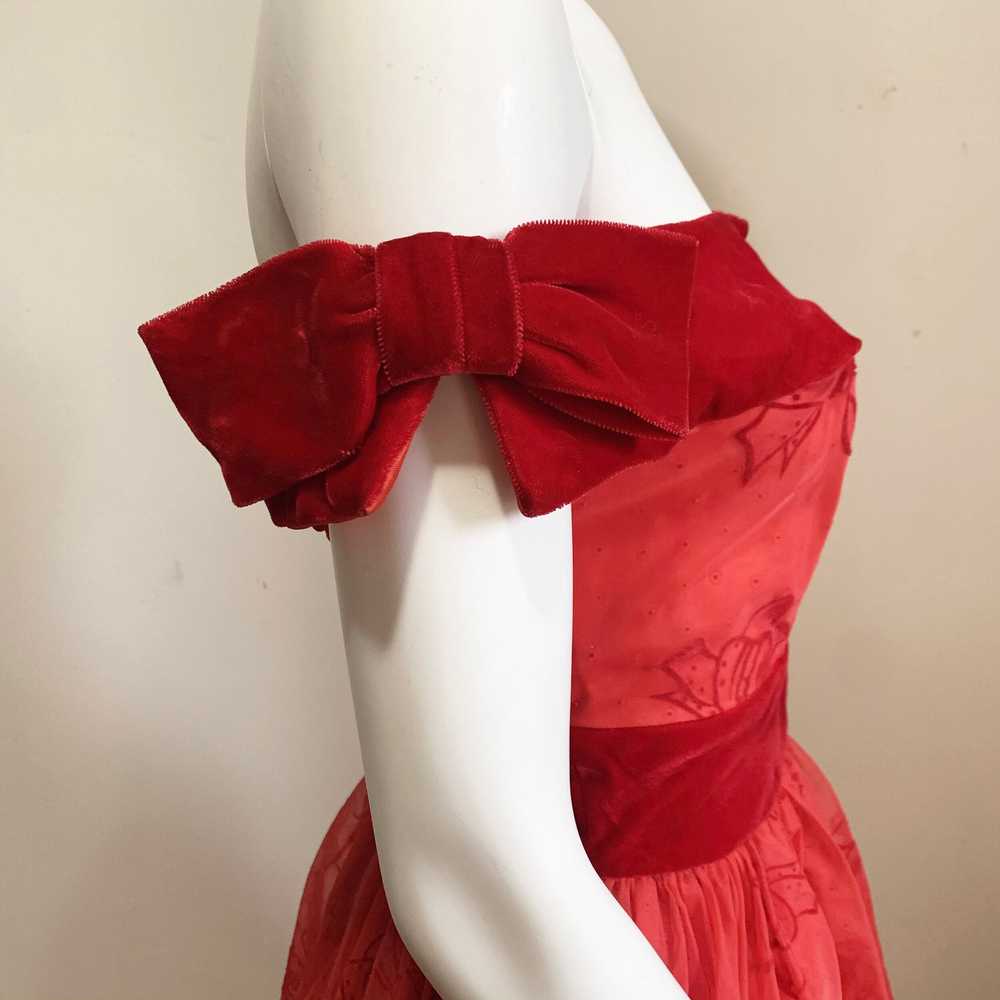 Emma Domb 1950s Red Flocked Bow Party Dress - image 6