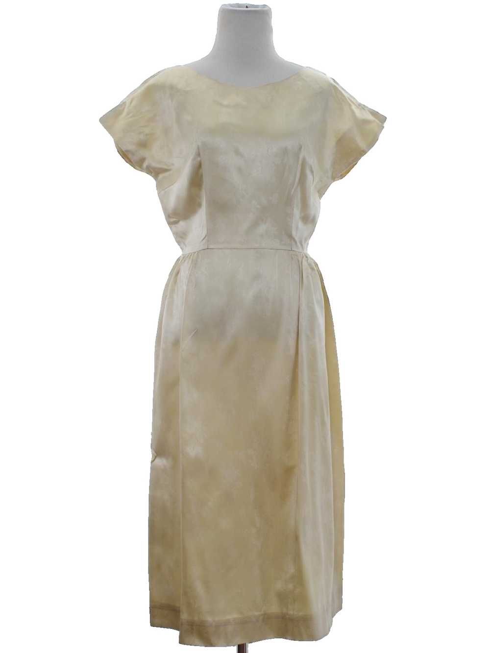 1960's Mod Embossed Satin Dress Set - image 3