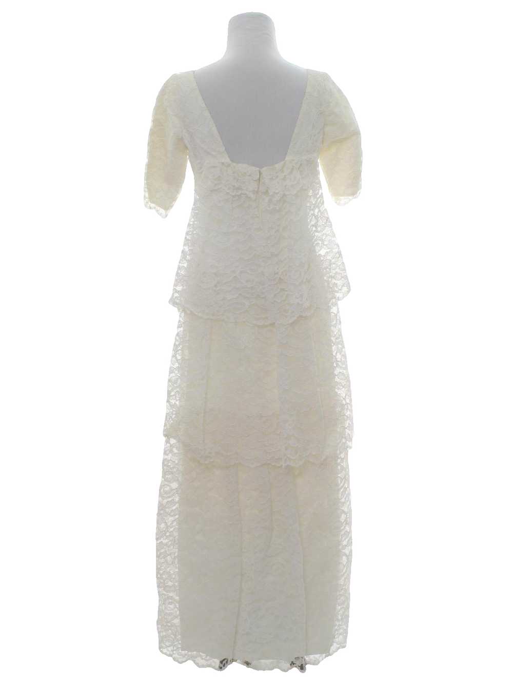 1970's White Wedding Dress - image 3