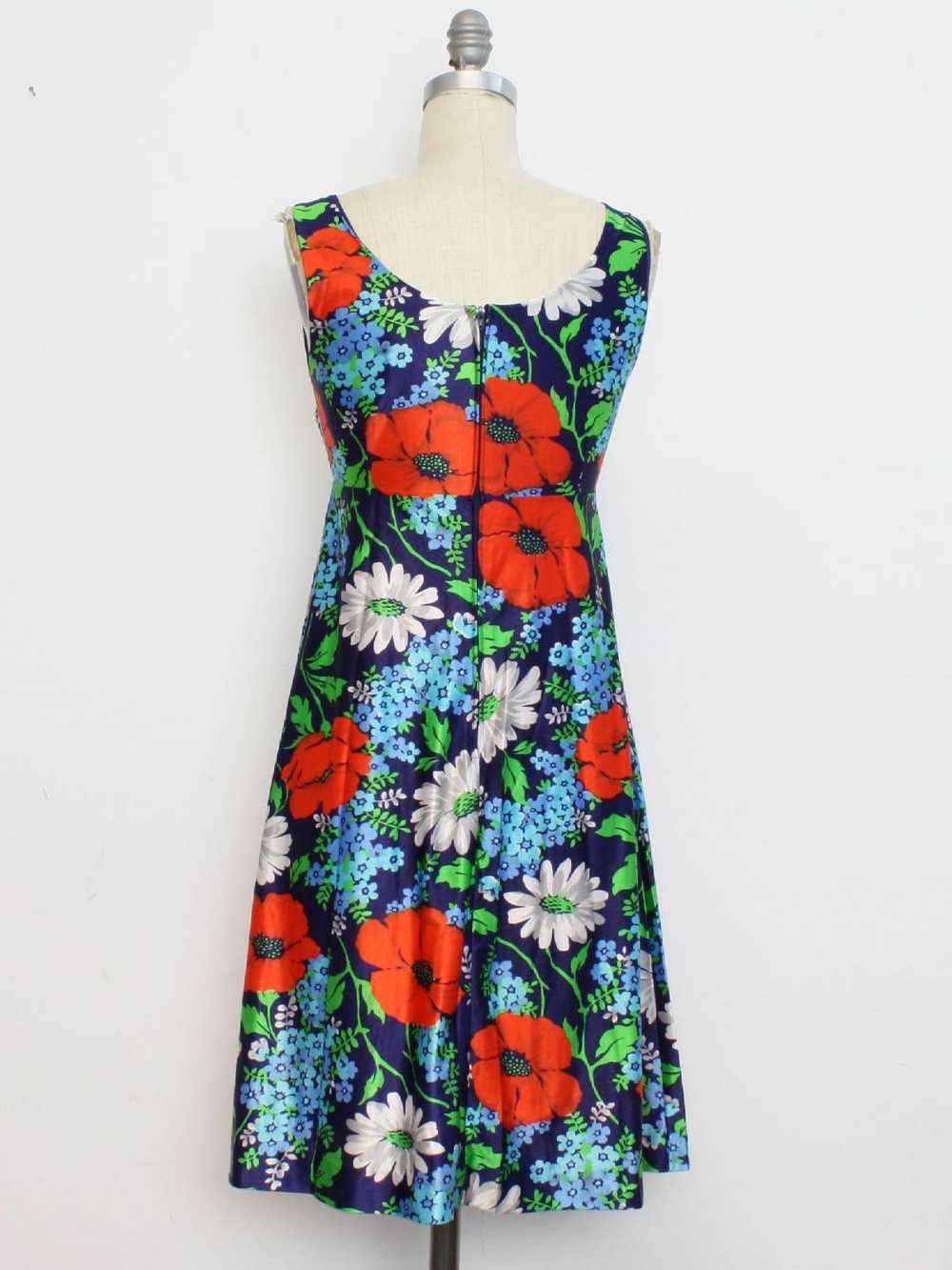 1970's Lorraine Knit Dress - image 3