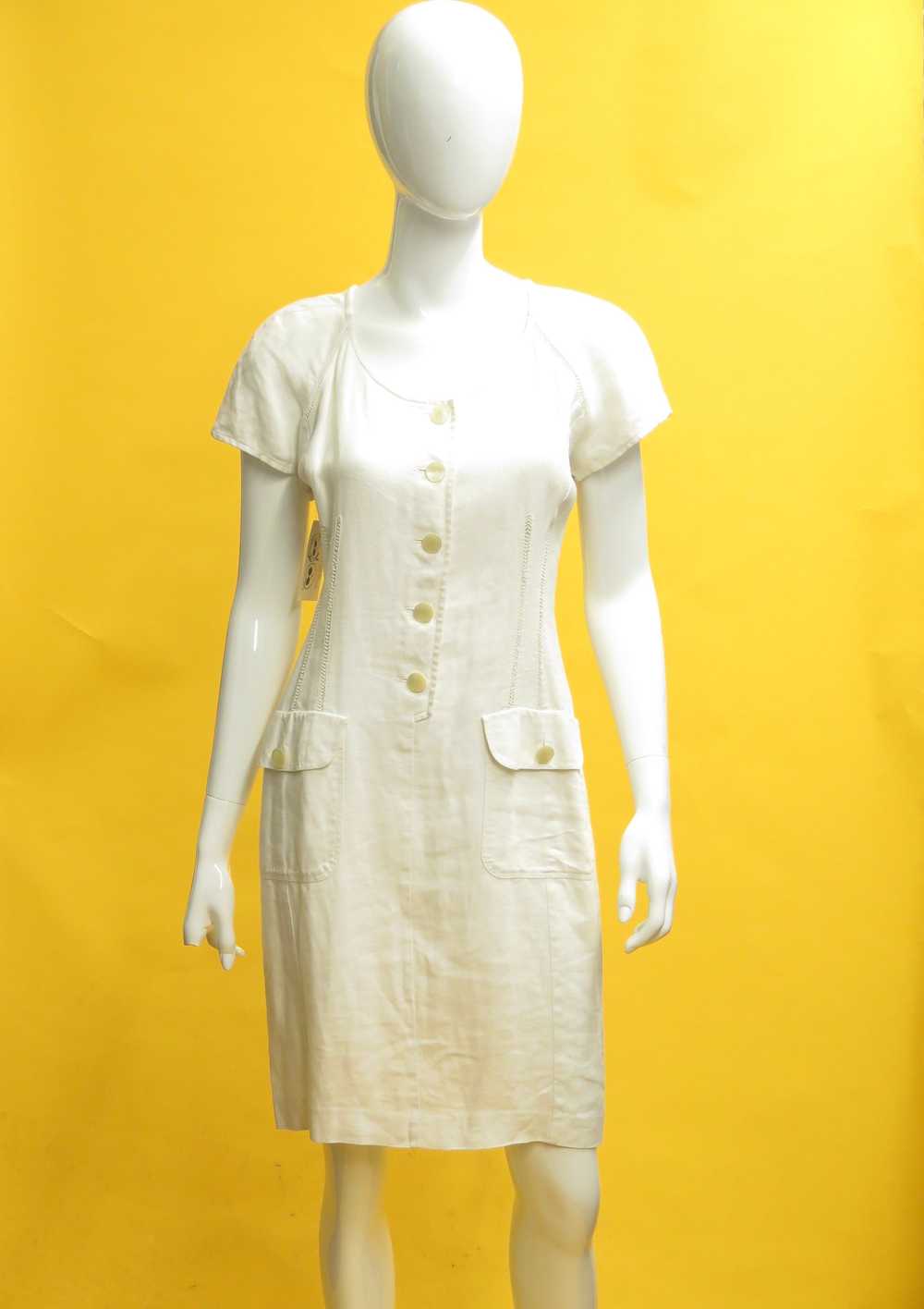 1980’s Valentino White Linen Shift Dress - image 1