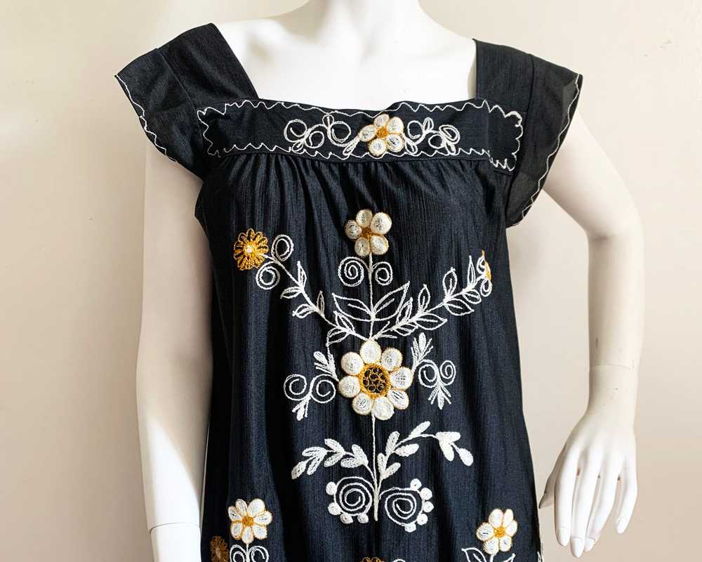 Vintage Embroidered Floral Dress - image 2