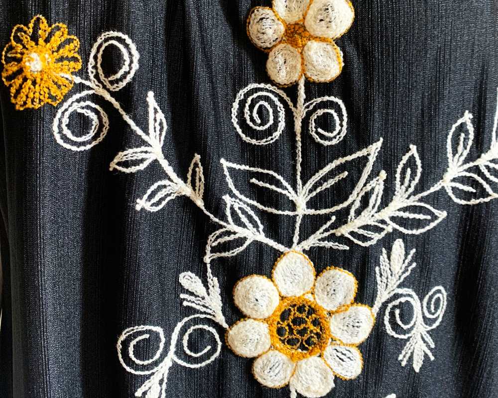 Vintage Embroidered Floral Dress - image 4