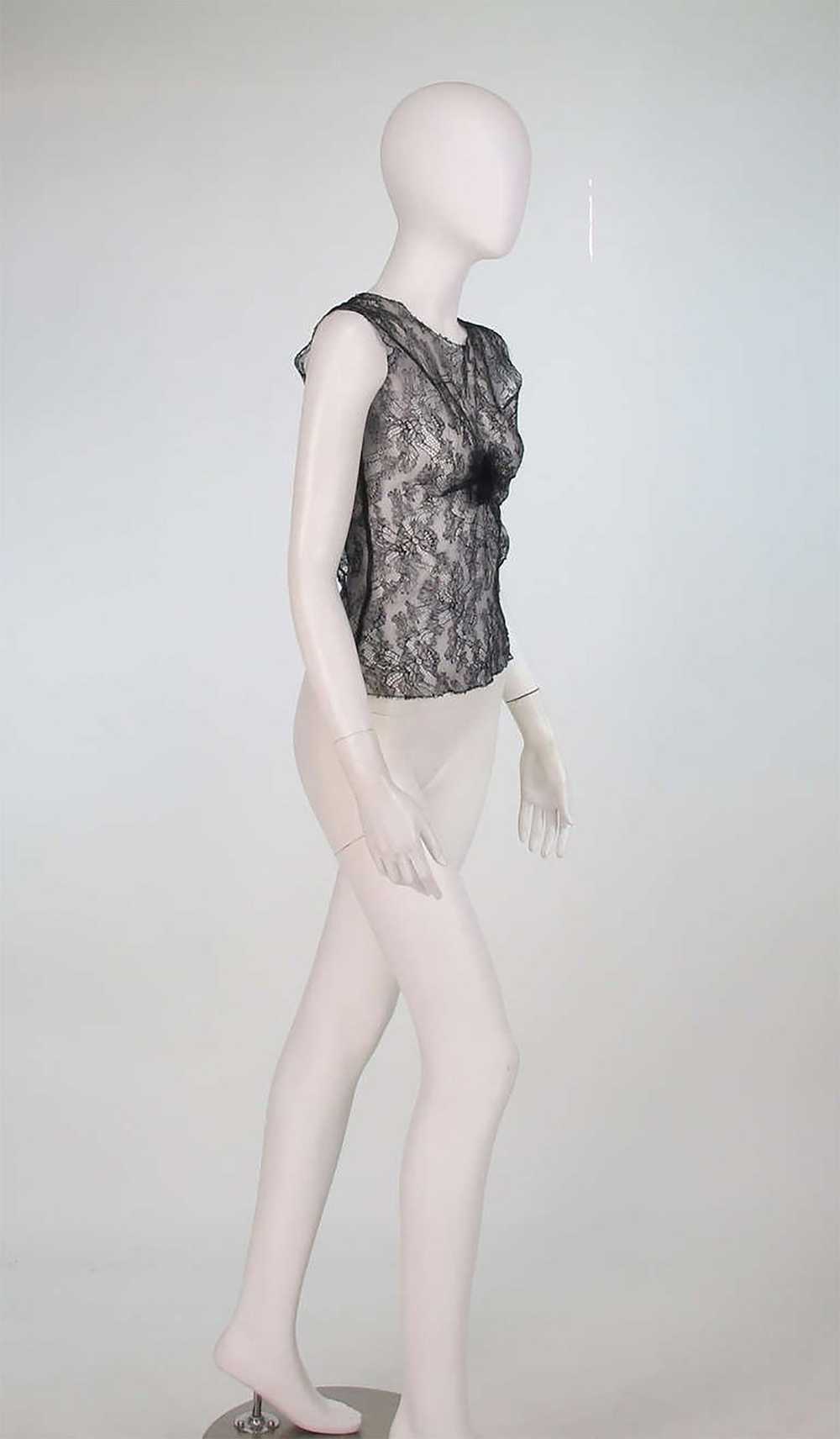 Chanel black Chantilly lace sleeveless top 2004A - image 3