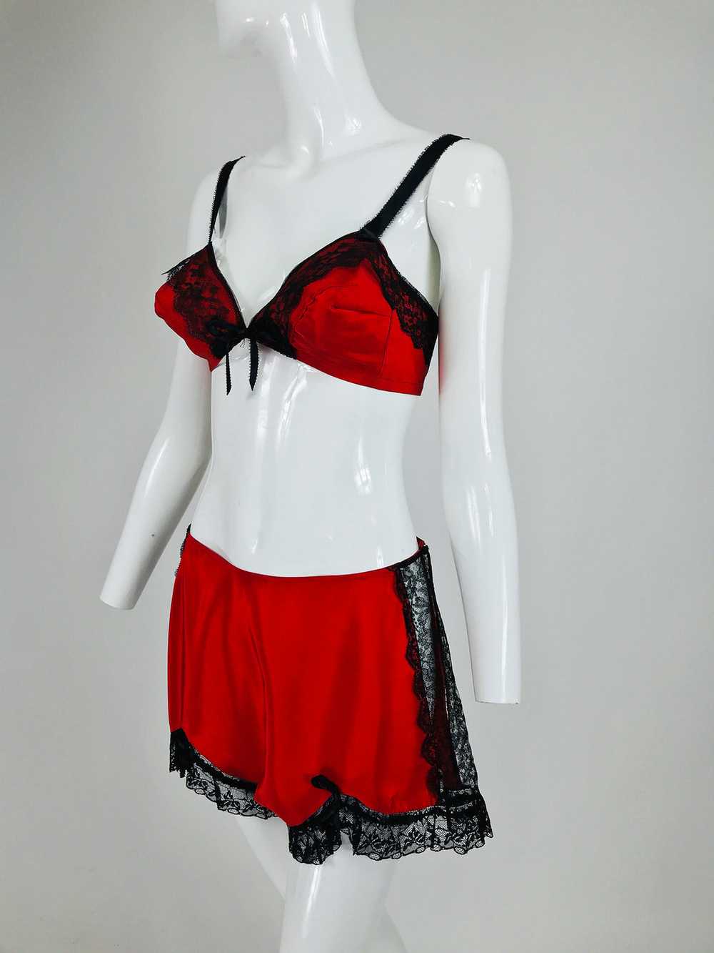 Joan's Specialty 1940s Hand Made Red Black Lace L… - image 3