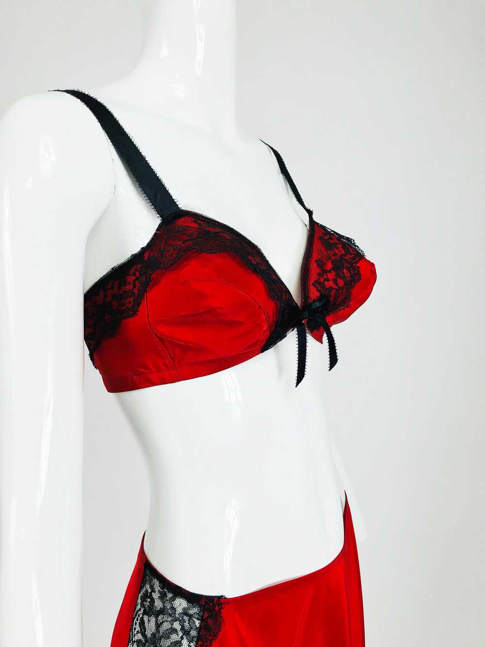 Joan's Specialty 1940s Hand Made Red Black Lace L… - image 9