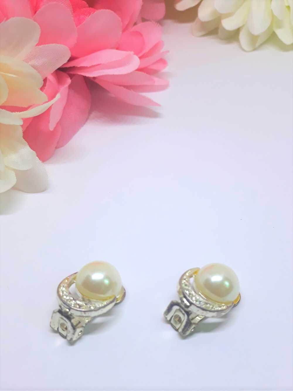 1950's Vendome Vintage Clip On Earrings with Faux… - image 3