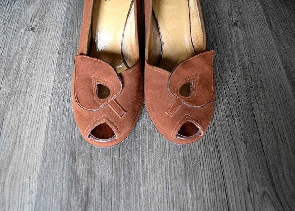 1940s platform shoes . vintage 40s brown suede he… - image 3