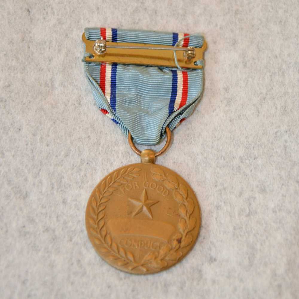 Vintage USAF Good Conduct Medal, Efficiency Honor… - image 2