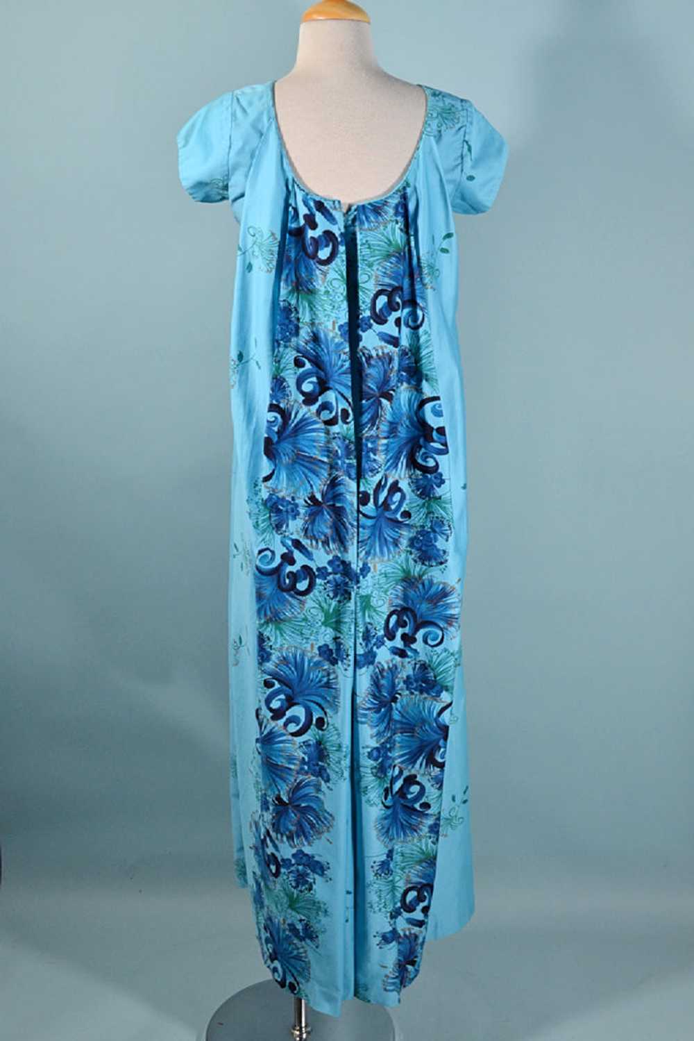Vintage Beautiful Blue 50s Hawaiian Maxi Dress, W… - image 4
