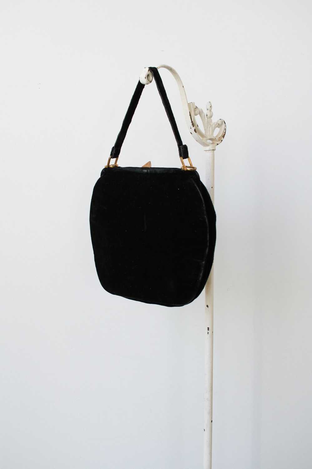 1950s Black Velvet Handbag - image 5