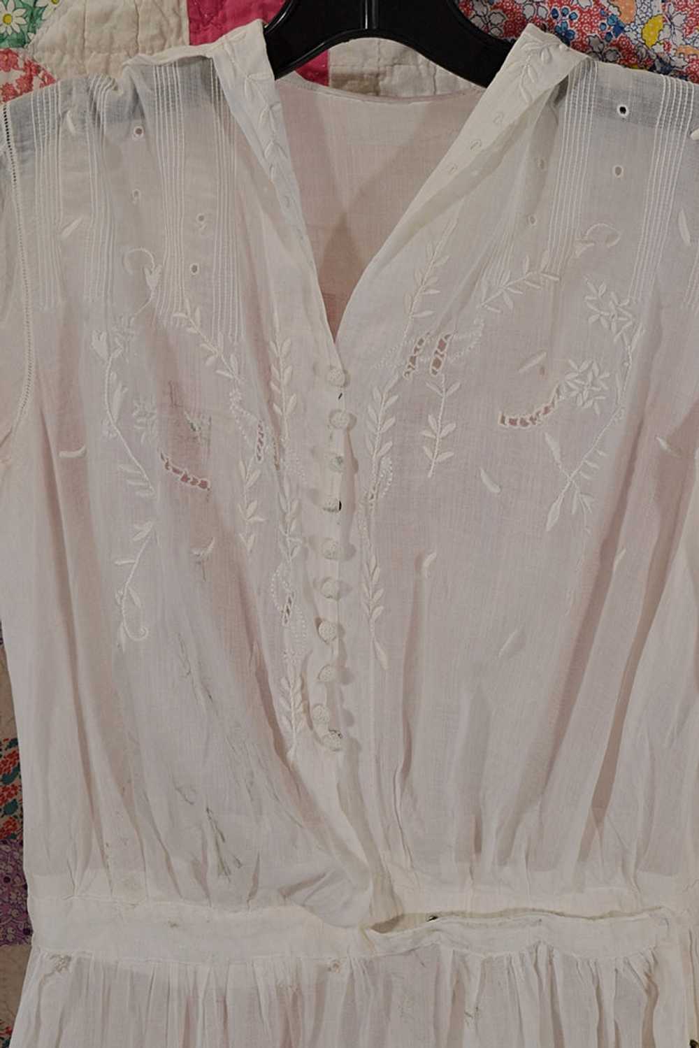 Antique Edwardian Lawn Dress, Embroidered Details - image 11
