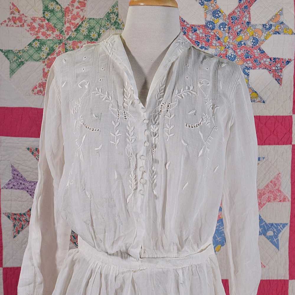 Antique Edwardian Lawn Dress, Embroidered Details - image 5