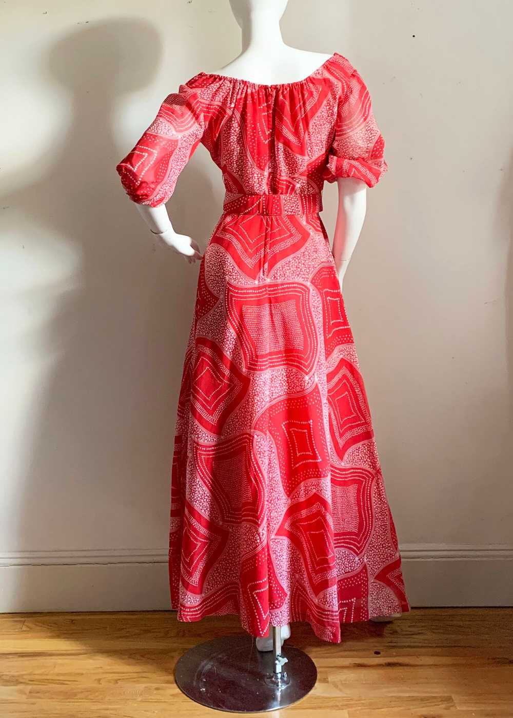 1970s Red Abstract Maxi Dress - image 3