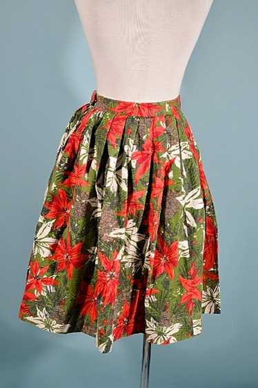 Vintage 50s Poinsettia Floral Novelty Print Skirt… - image 1
