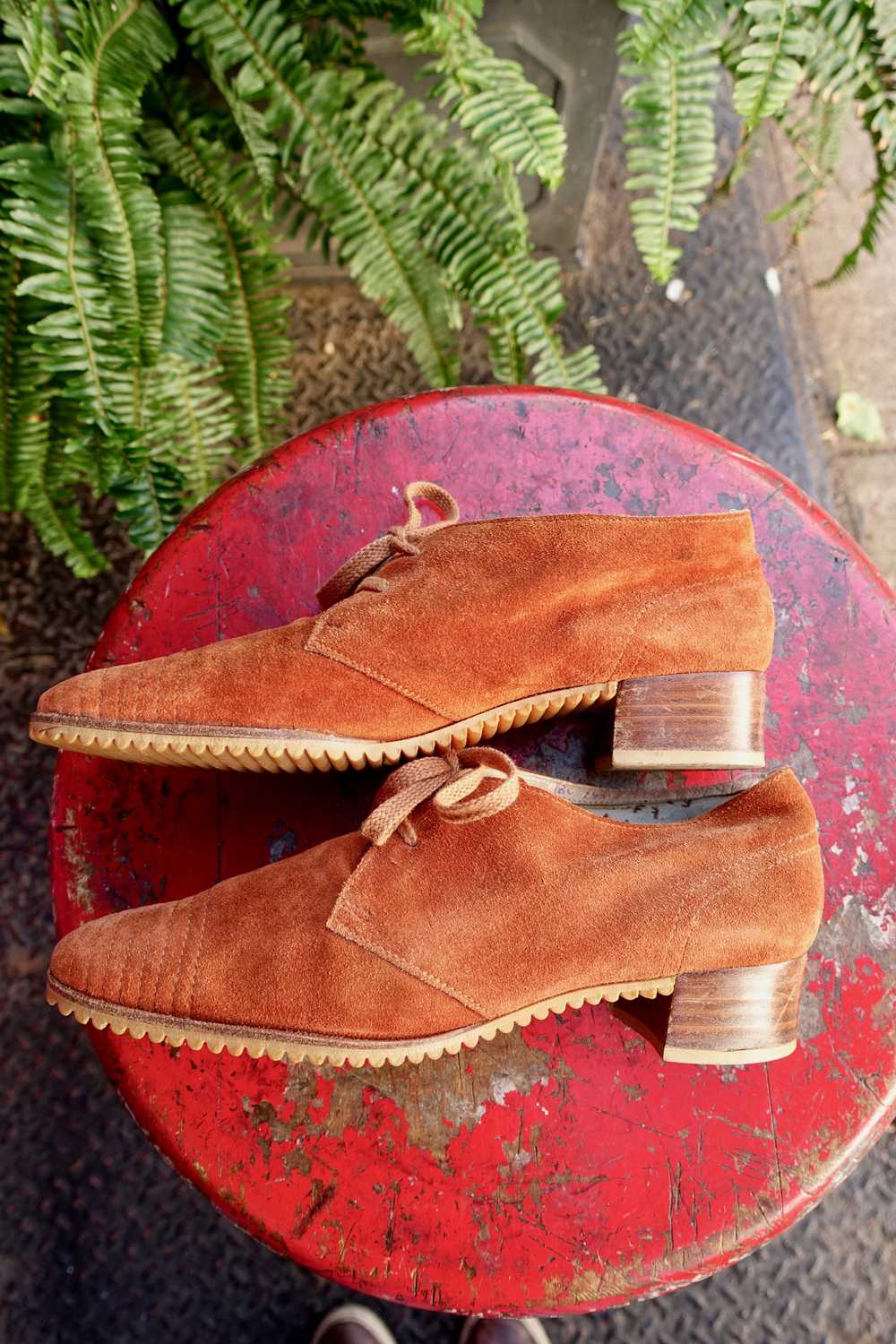 1970's Soft Suede Oxfords - image 4