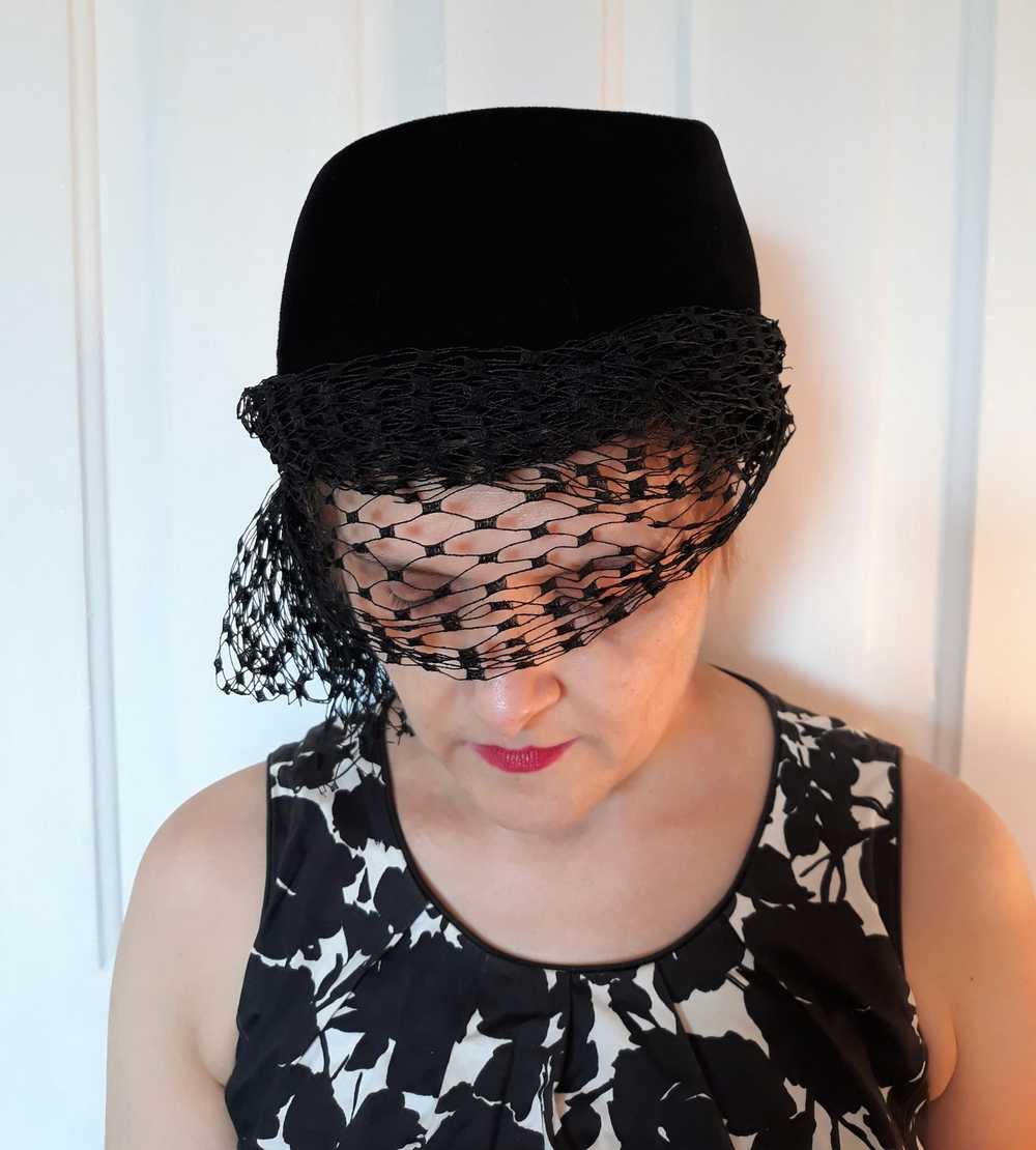 1950s Black Felt Netted Hat - Made in Italy - Fal… - image 10