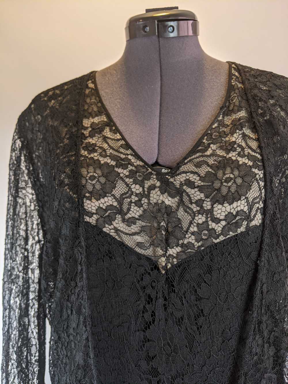 1930s Black Lace Long Sleeve Evening Gown - image 10