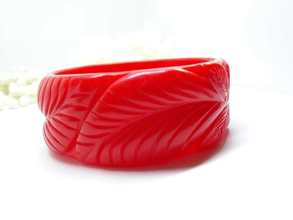 Vintage Inspired, Red Carved Tiki Bangle, 1940s I… - image 5