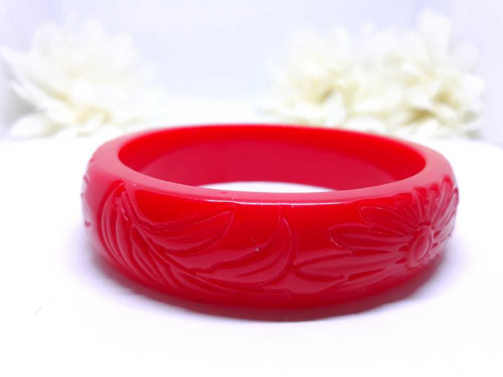 Vintage Inspired, One Inch Red Carved Tiki Bangle… - image 4