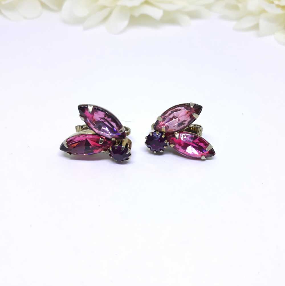 Gorgeous Pink Marquis Clip-on Earrings - 1940s/50s - image 1