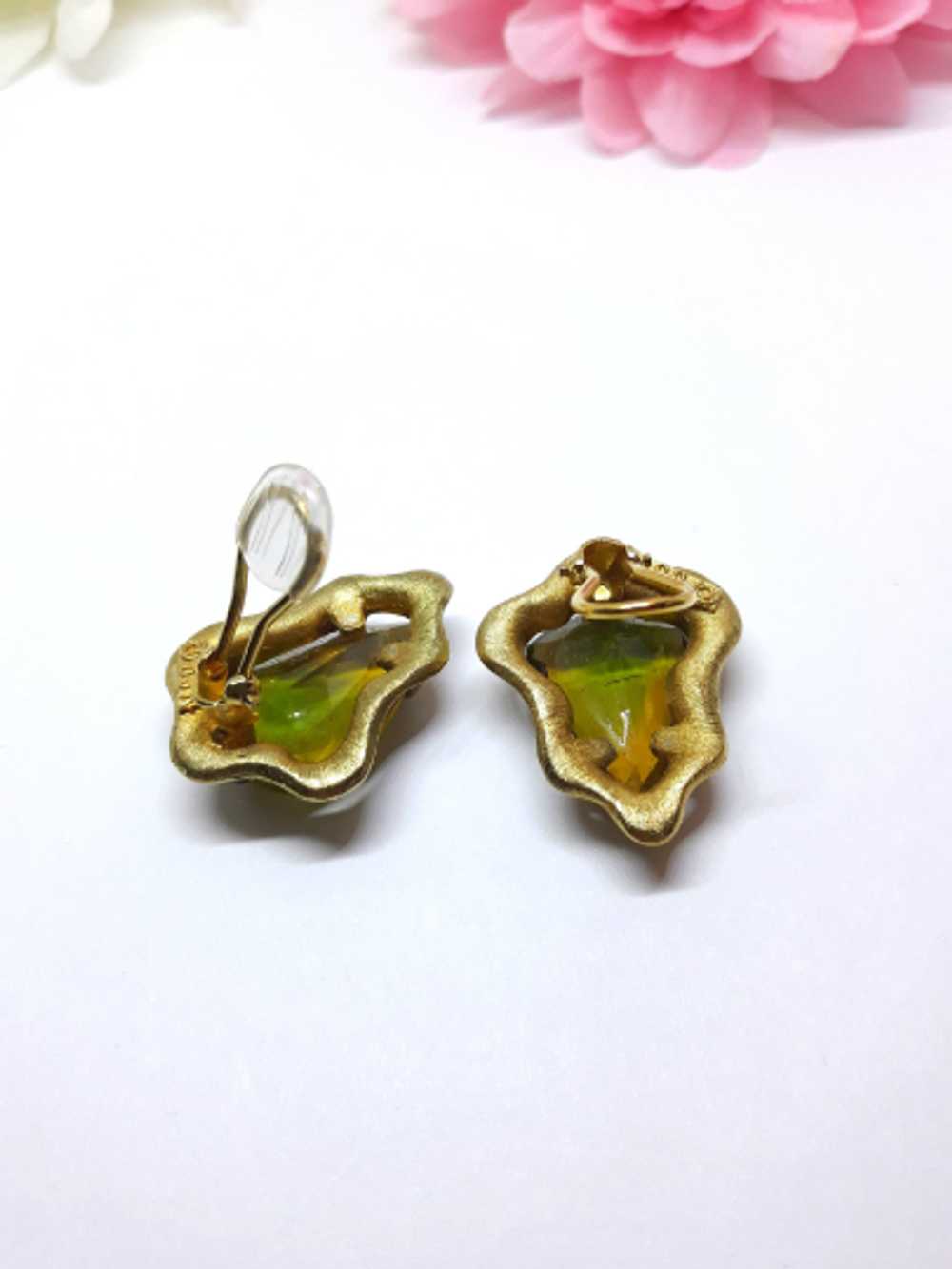 1940s BSK Signed Gold Tone Clip-on Earrings with … - image 7