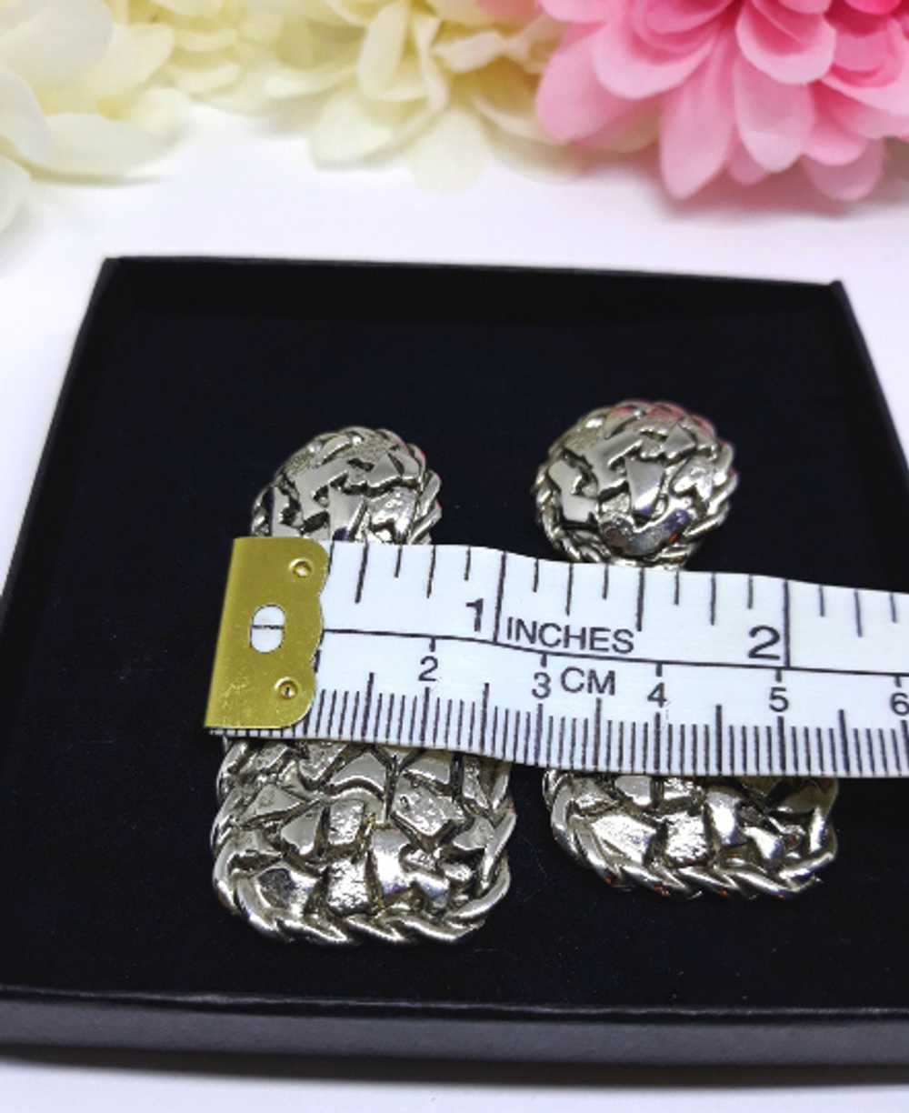 Gorgeous Silvertone Statement Earrings - Cleopatr… - image 4