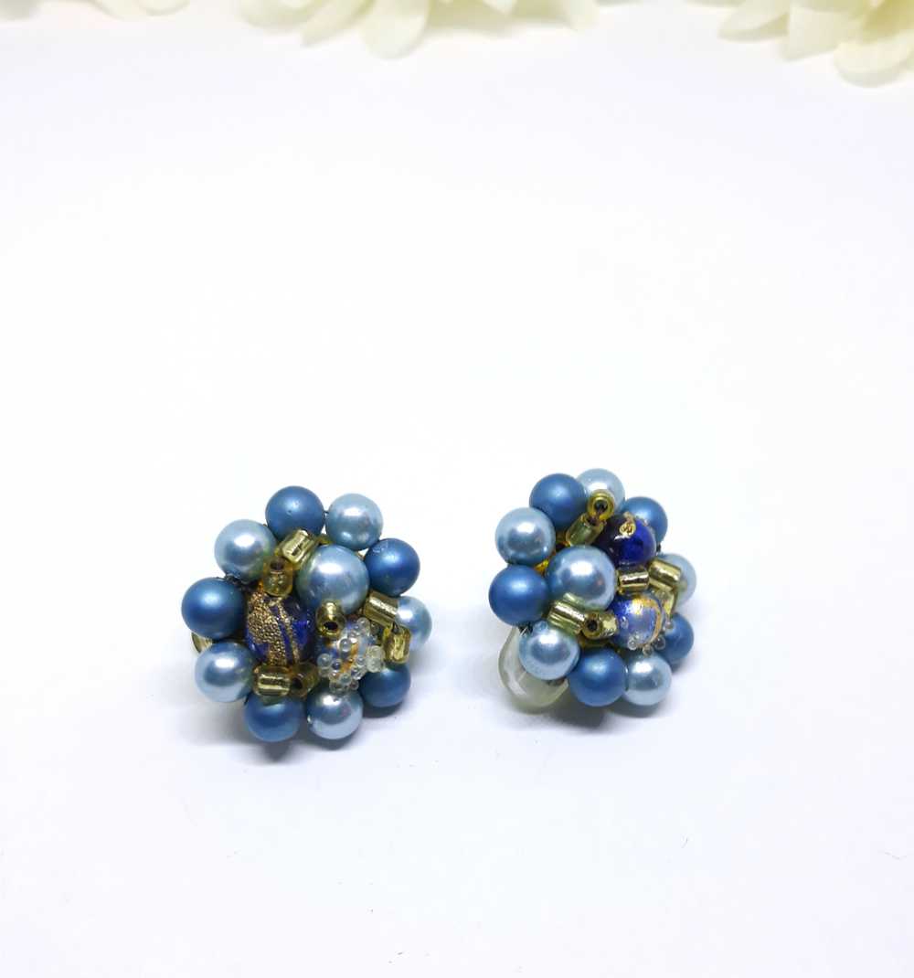 Gorgeous 1950s Light Blue Cluster Earrings - image 6